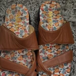 Alegria Women's Floral Brown Sandals- Like New